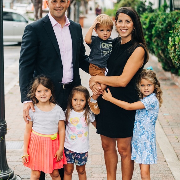 Meet your Posher, Lauren - Picture 9 of 16